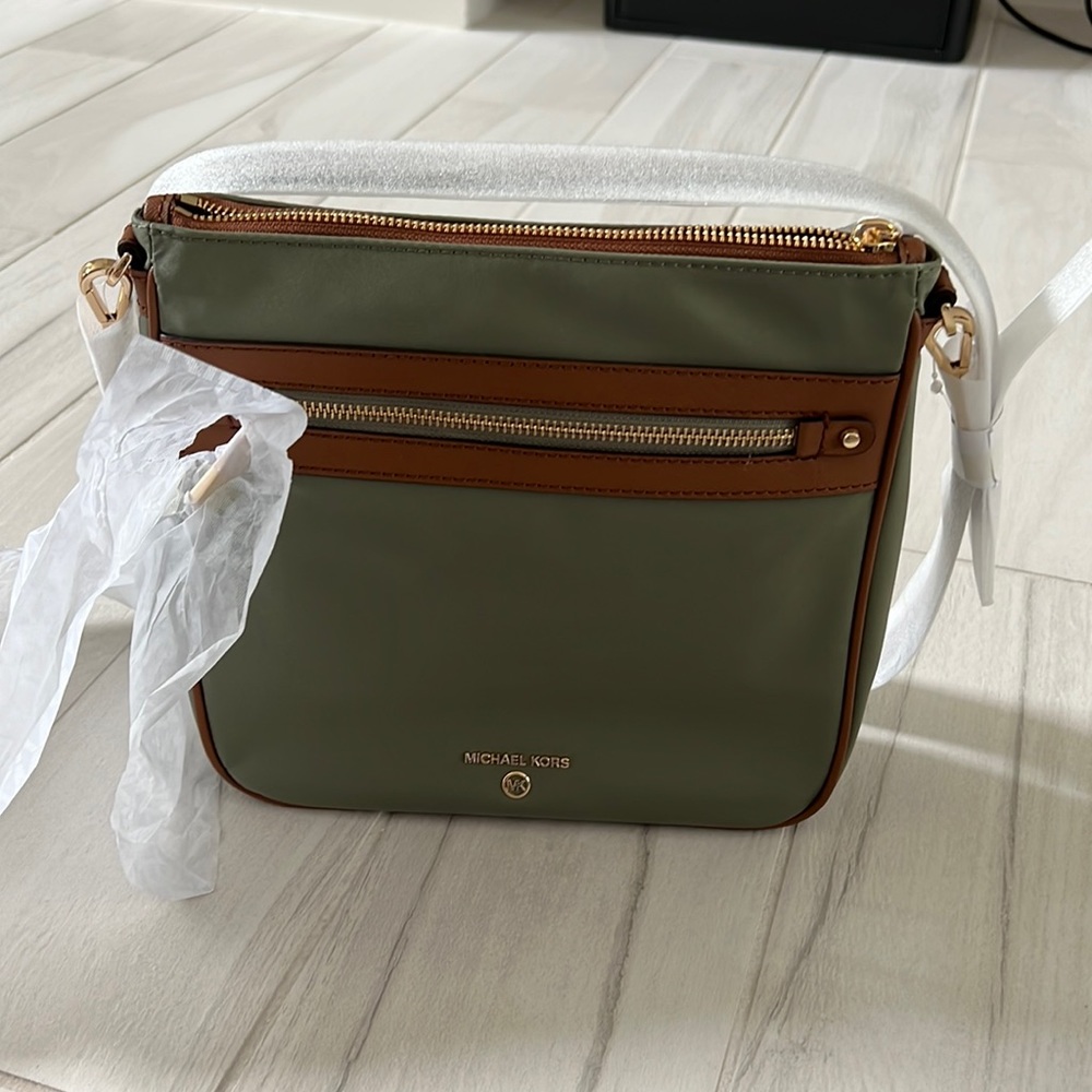 Michael Kors Jet Set Charm Large North South Crossbody